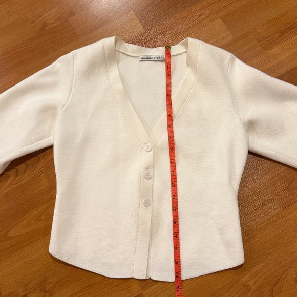 NWOT Abercrombie & Fitch LuxeLoft Rounded Sleeve Cardigan - Picture 10 of 10